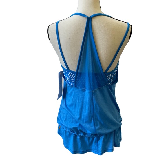 Lucy Beyond the Beat Tank - Picture 2 of 6